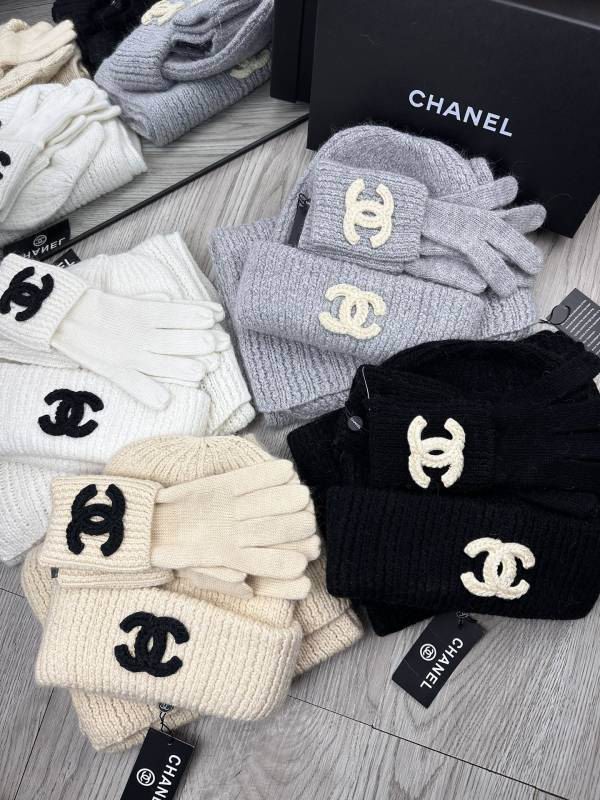 Chanel Scarf Hat Gloves hm20